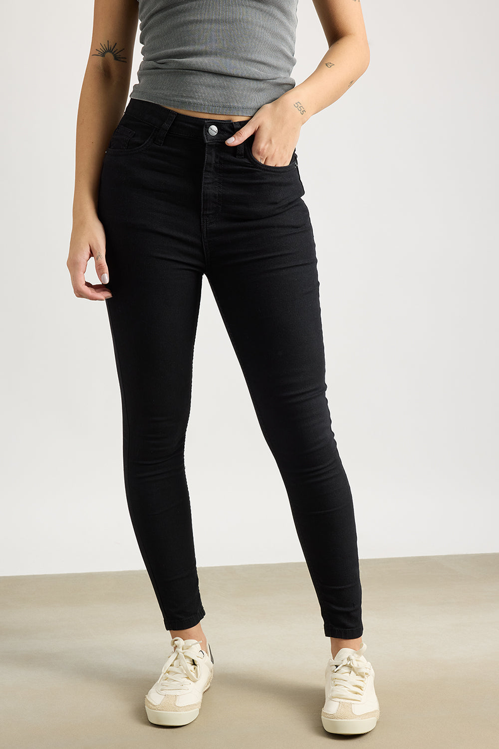 Carbon Women's Skinny Fit Jeans