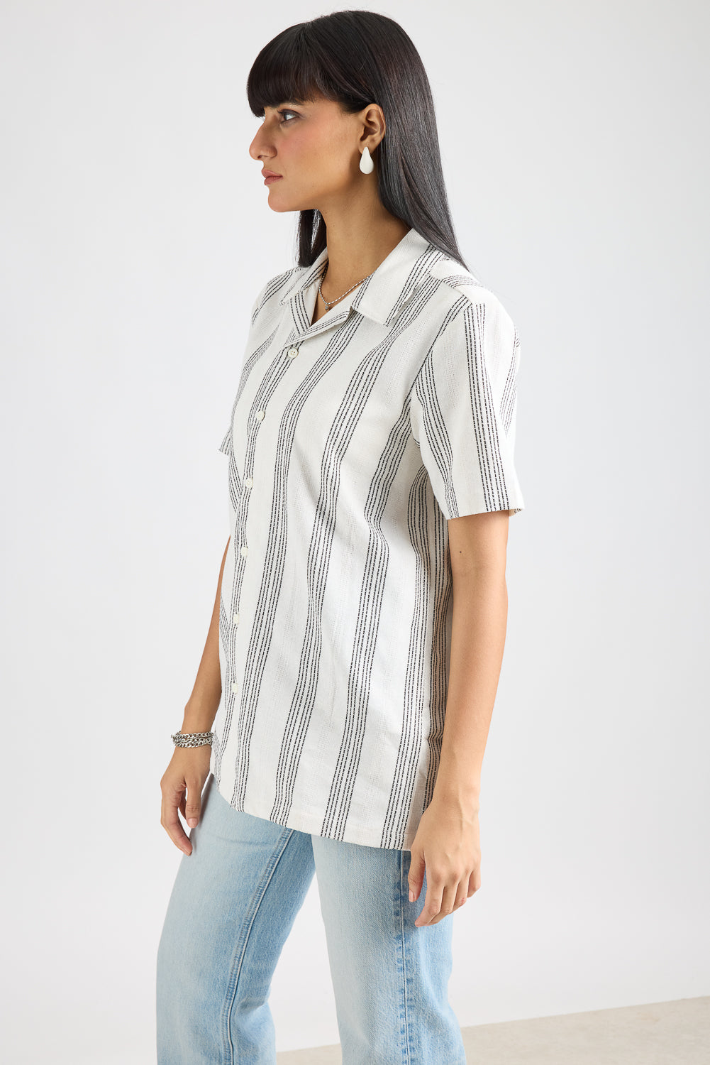 Textured Knit Women's Shirt- White/Black Thick Stripe