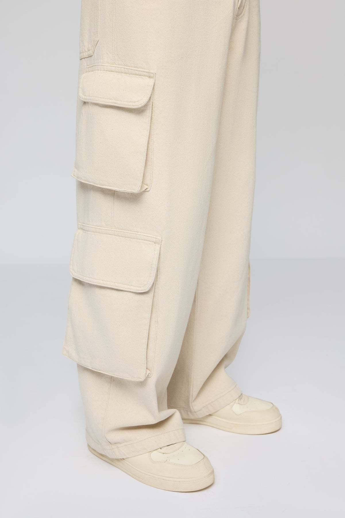 Classic Ecru Men's Wide Leg Cargo Jeans