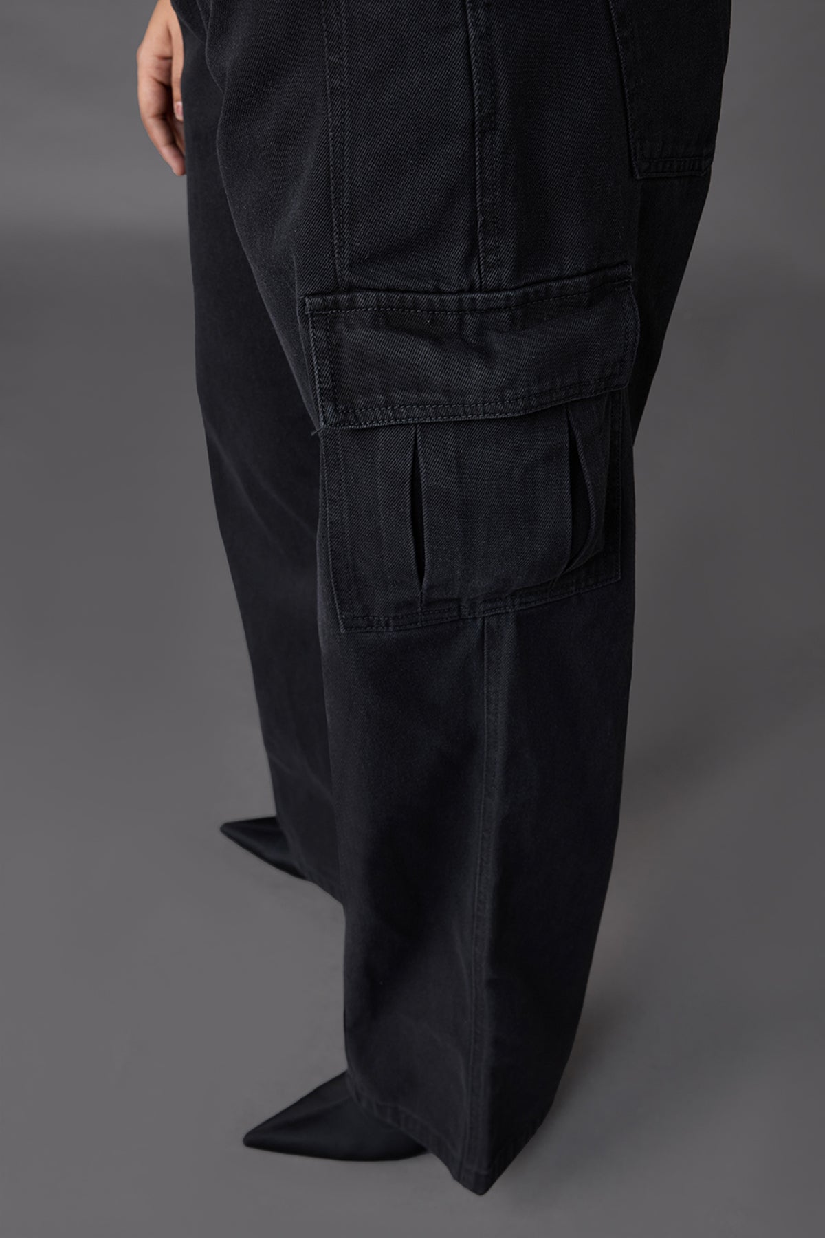 Curve Black Baggy Straight Cargo Jeans