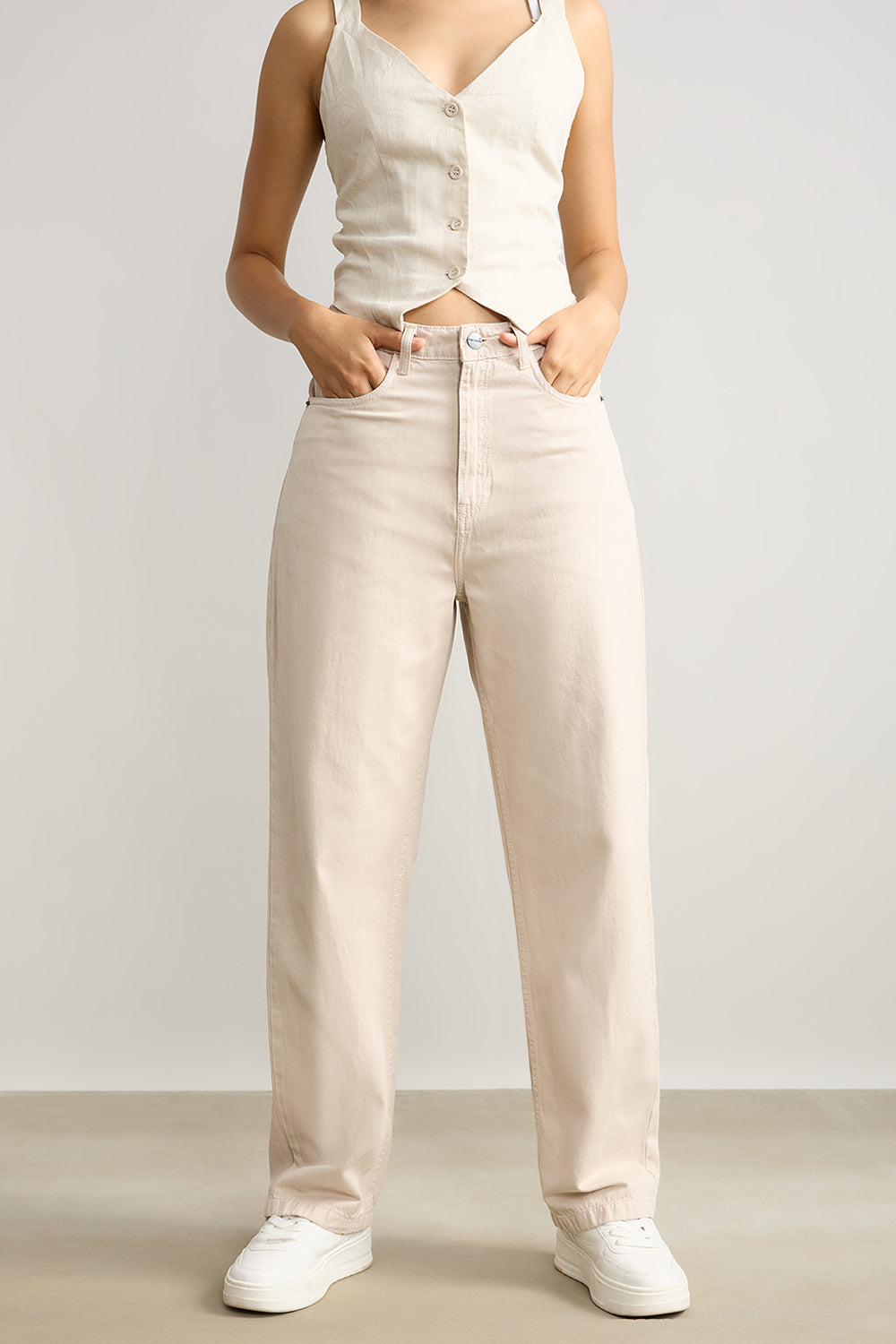 Off White Women's Straight Jeans