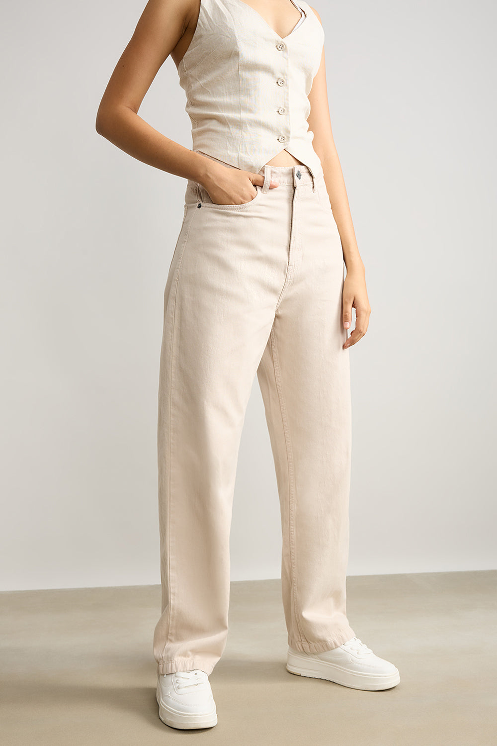 Off White Women's Straight Jeans