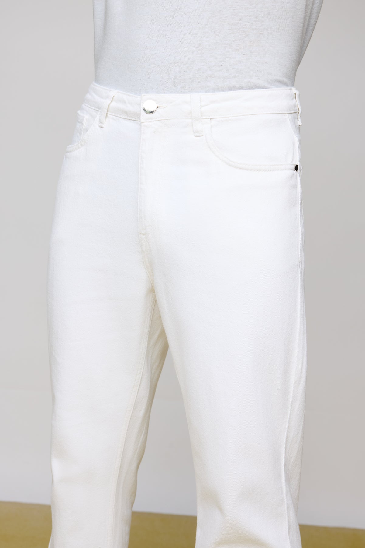 Urban White Men's Slim Straight Jeans