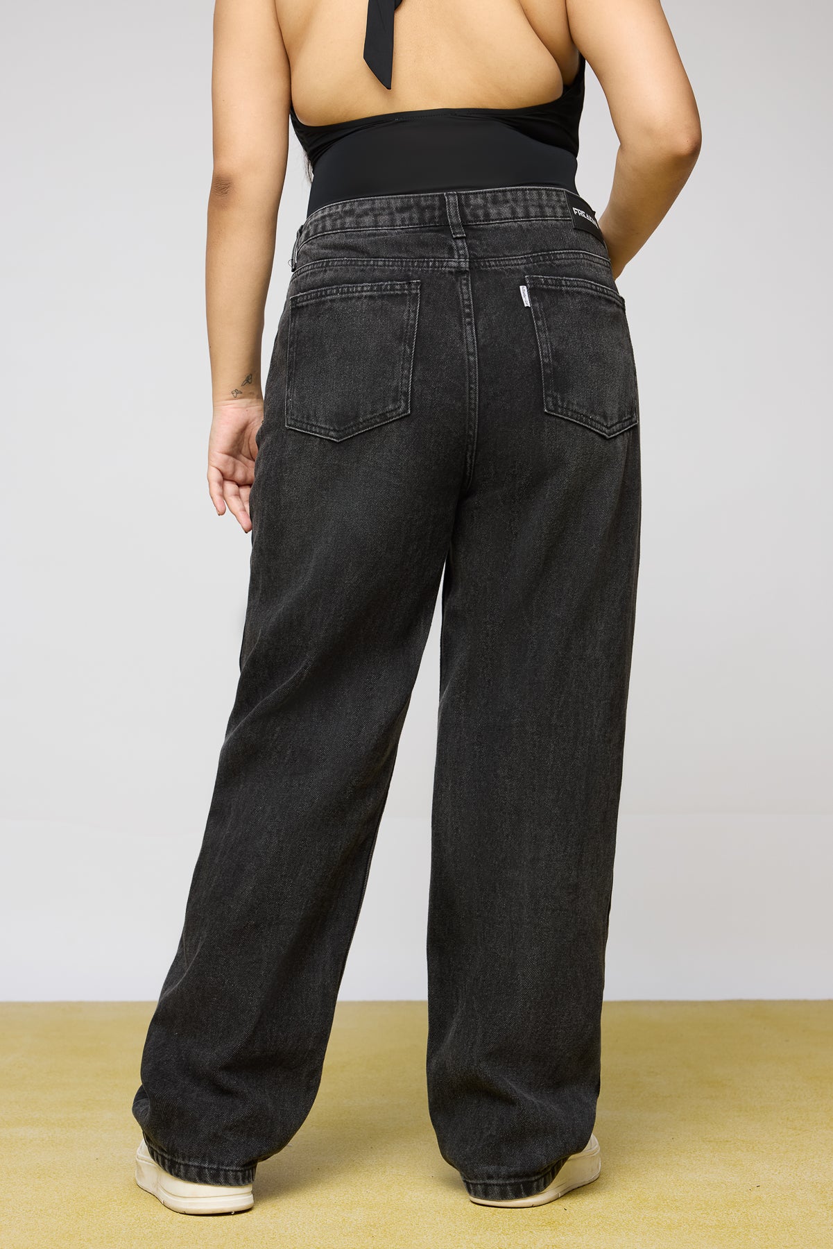 Curve Chic Charcoal Straight Jeans
