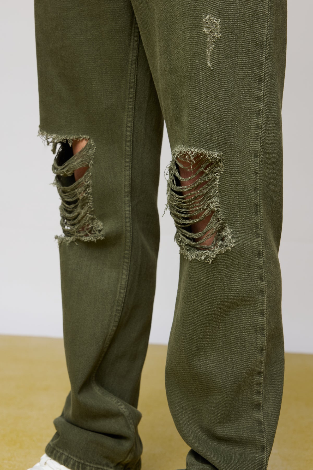 Olive Nomad Distressed Men's Straight Leg Jeans