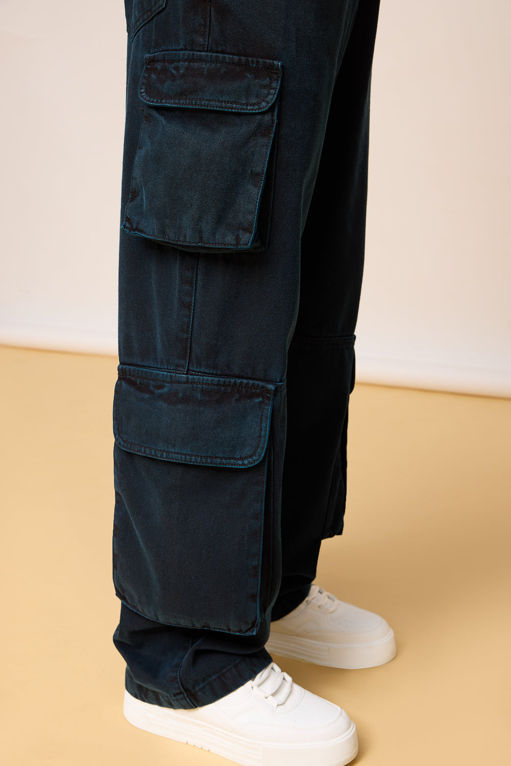 Ultra Marine Men's Baggy Straight Cargo Jeans