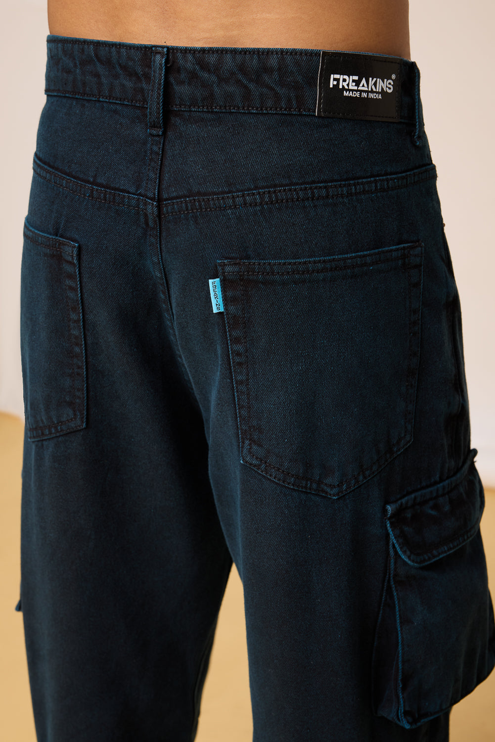 Ultra Marine Men's Baggy Straight Cargo Jeans