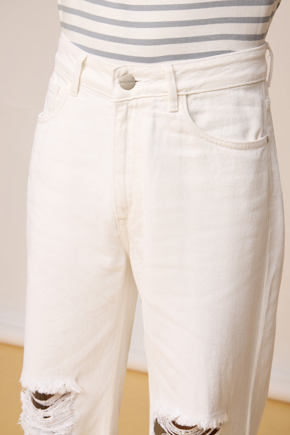 White Knee Ripped Men's Jeans
