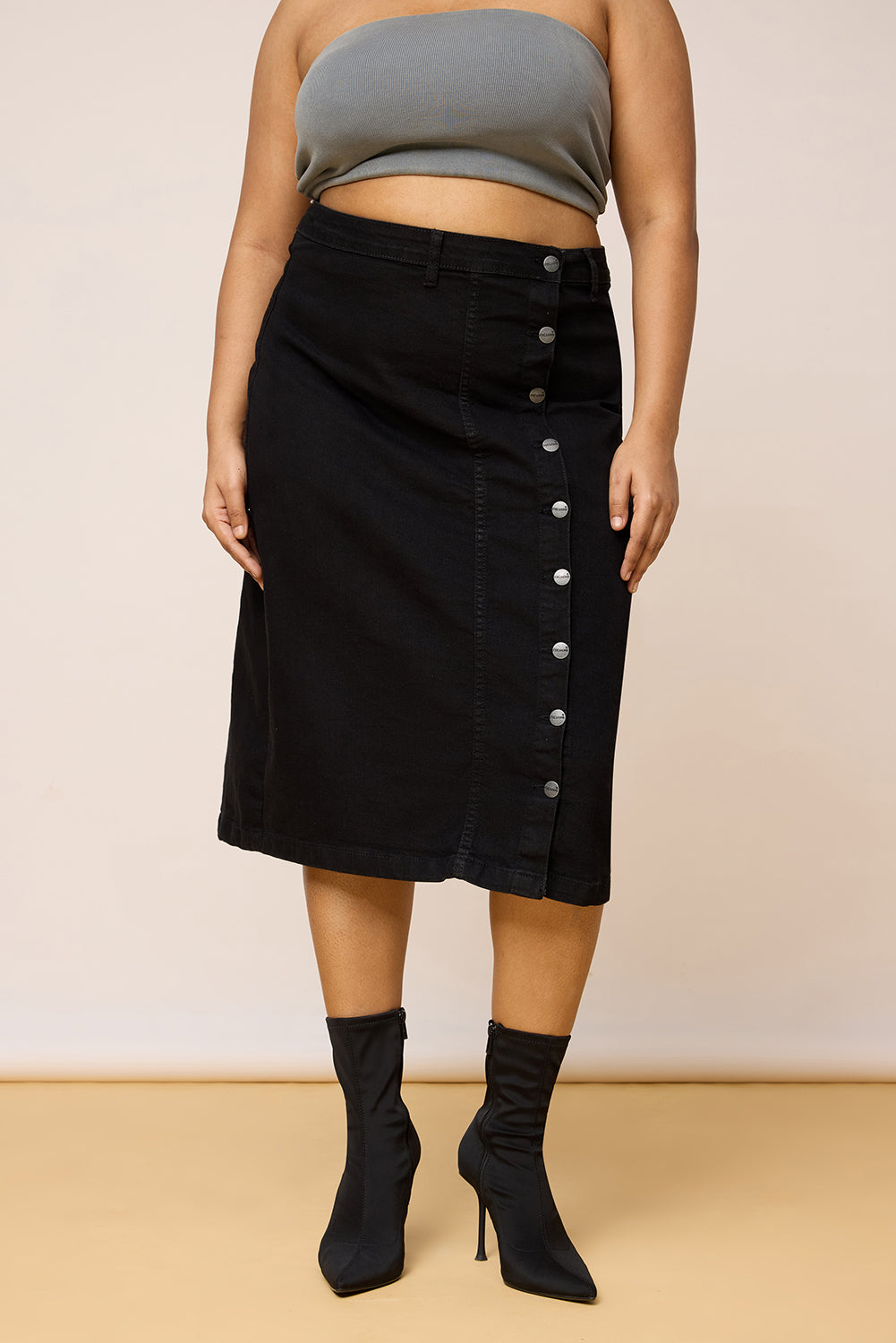 Curve Black Statement Button Women's Bodycon  Skirt