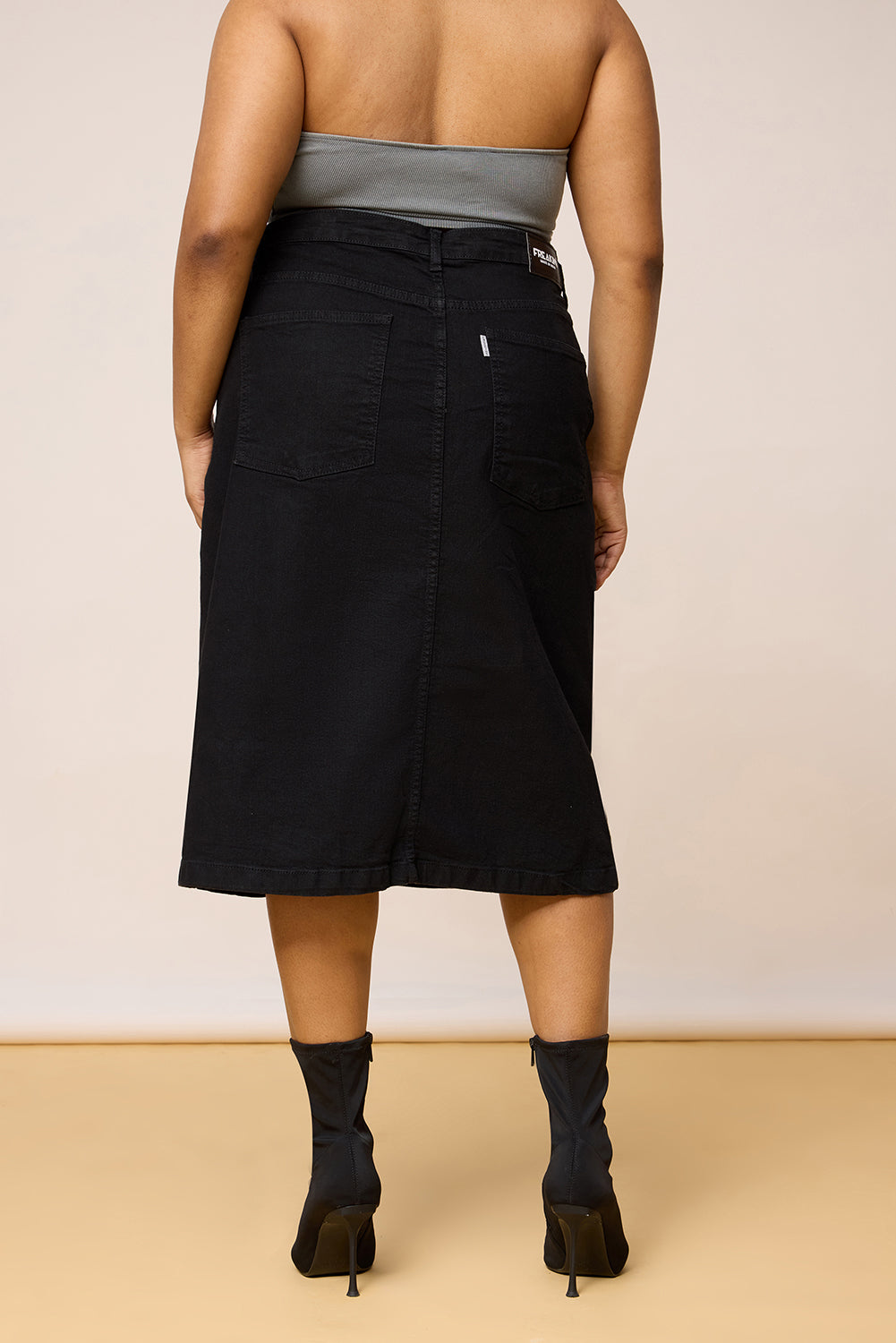 Curve Black Statement Button Women's Bodycon  Skirt