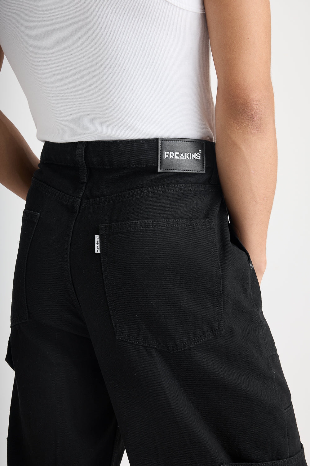 Shadow Black Utility Men's Baggy Straight Cargo Jeans
