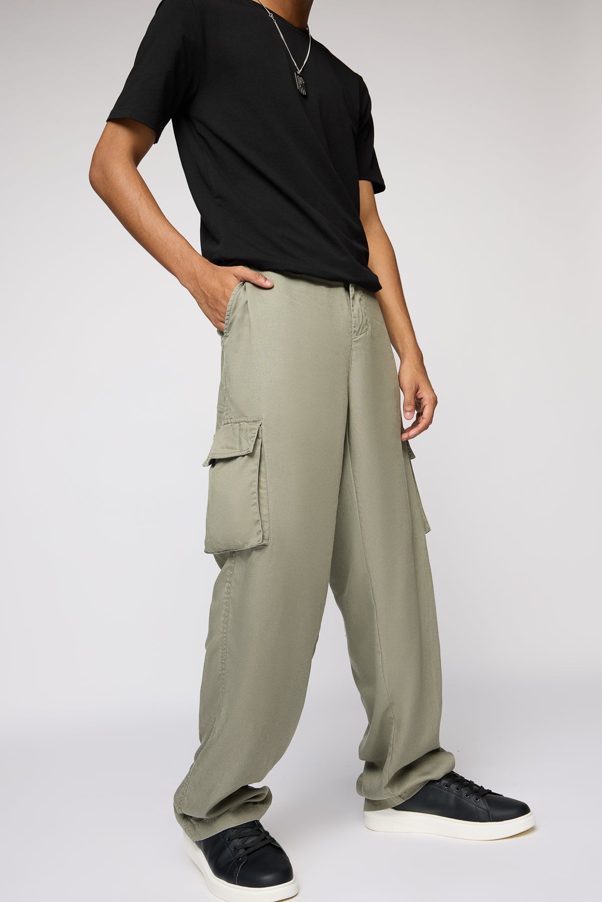 Field Olive Men’s Straight Cargo Korean Pants