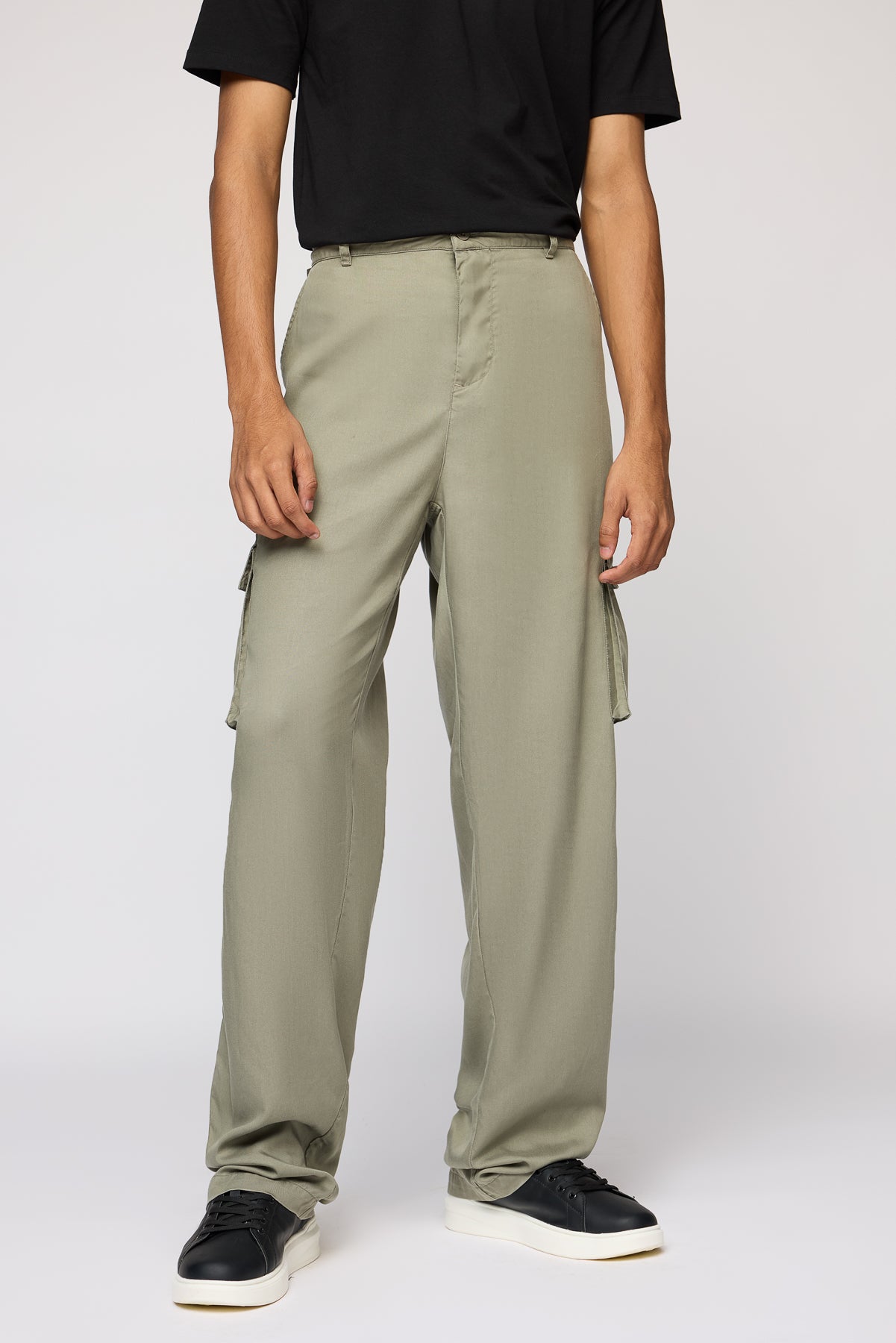Field Olive Men’s Straight Cargo Korean Pants