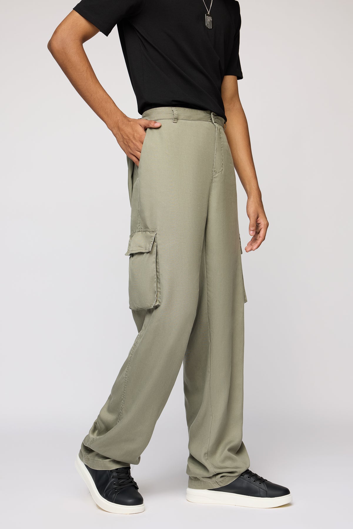 Field Olive Men’s Straight Cargo Korean Pants