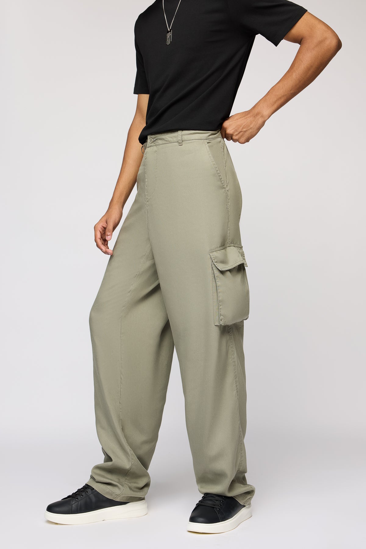 Field Olive Men’s Straight Cargo Korean Pants