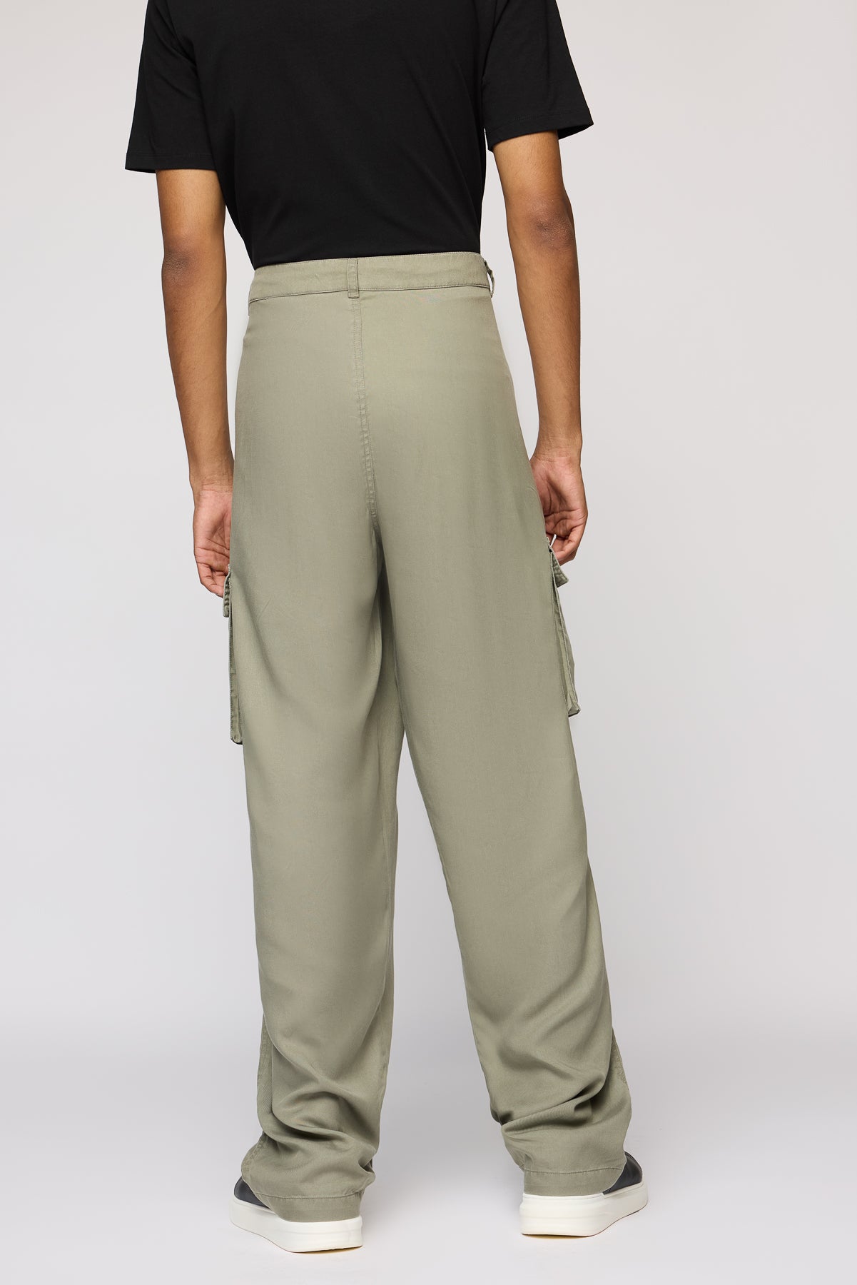Field Olive Men’s Straight Cargo Korean Pants
