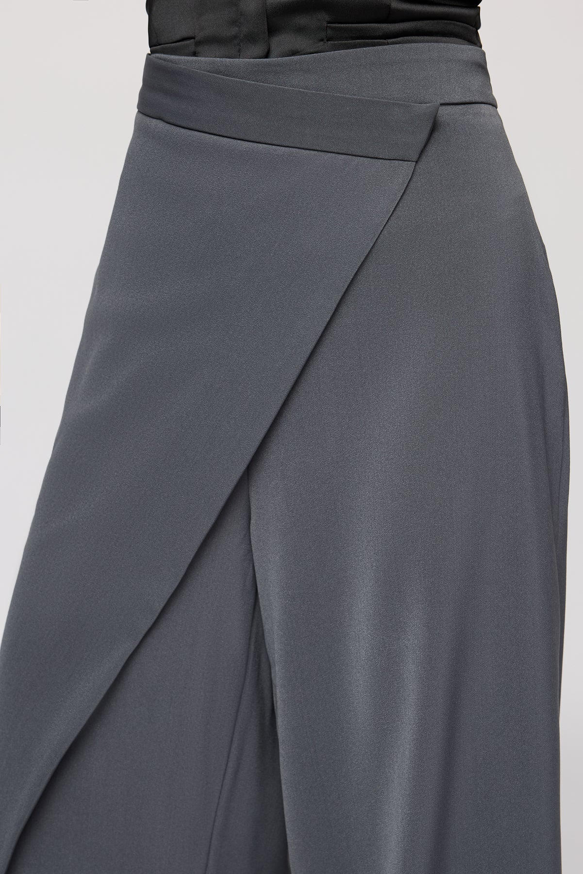 Solid Grey Women's Pareo Straight Pants