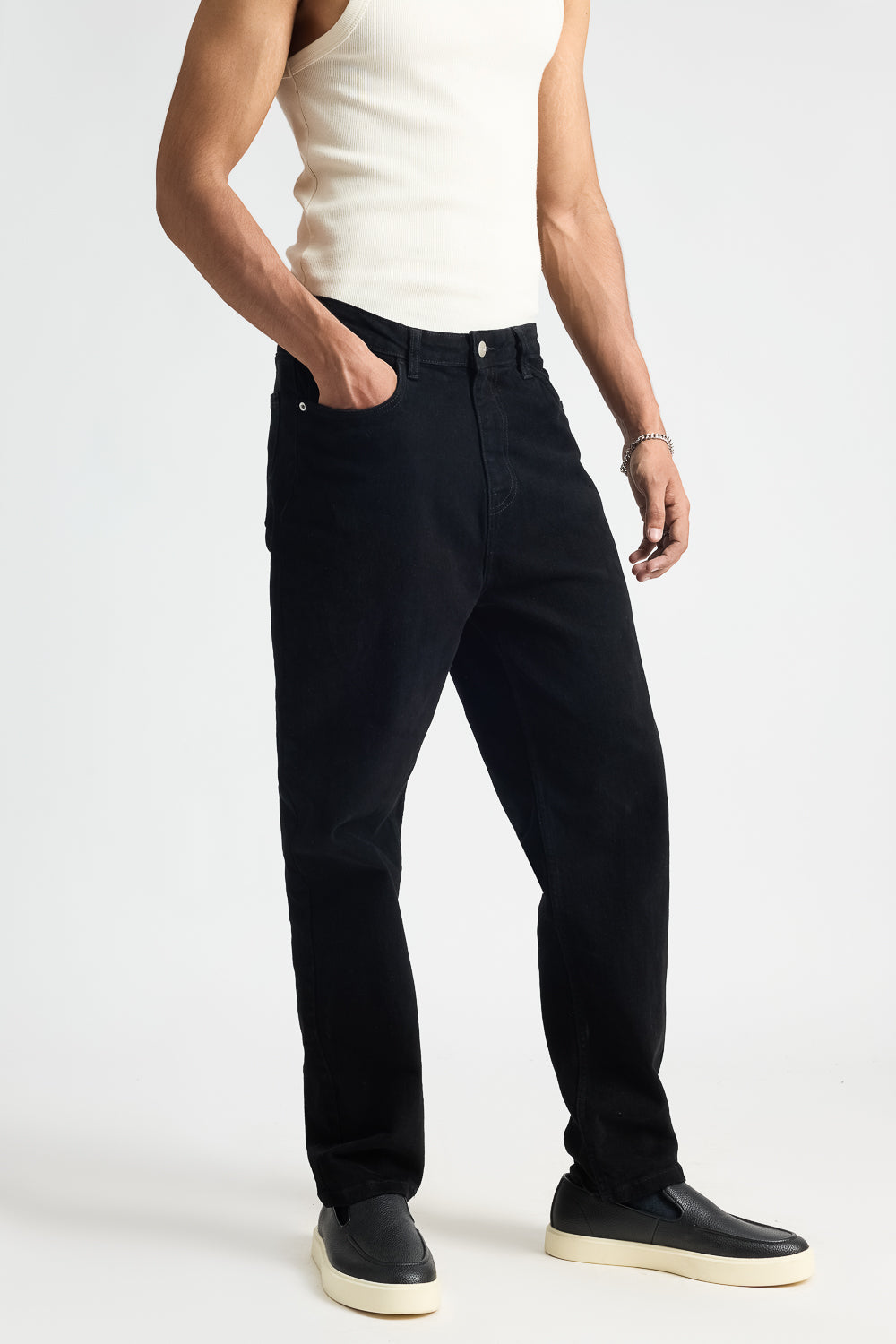 Sleek Black Men's Slim Fit Jeans