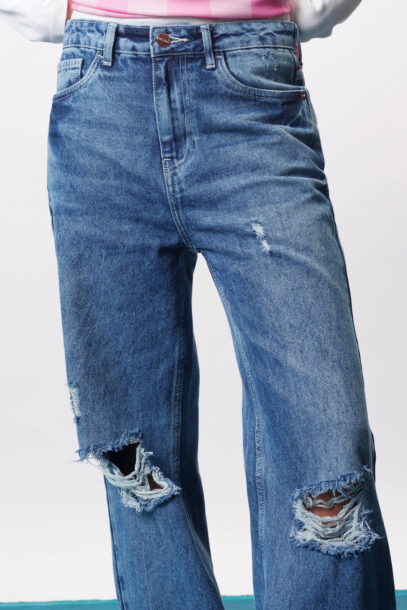 Chill Blue Ripped Women's Straight Jeans