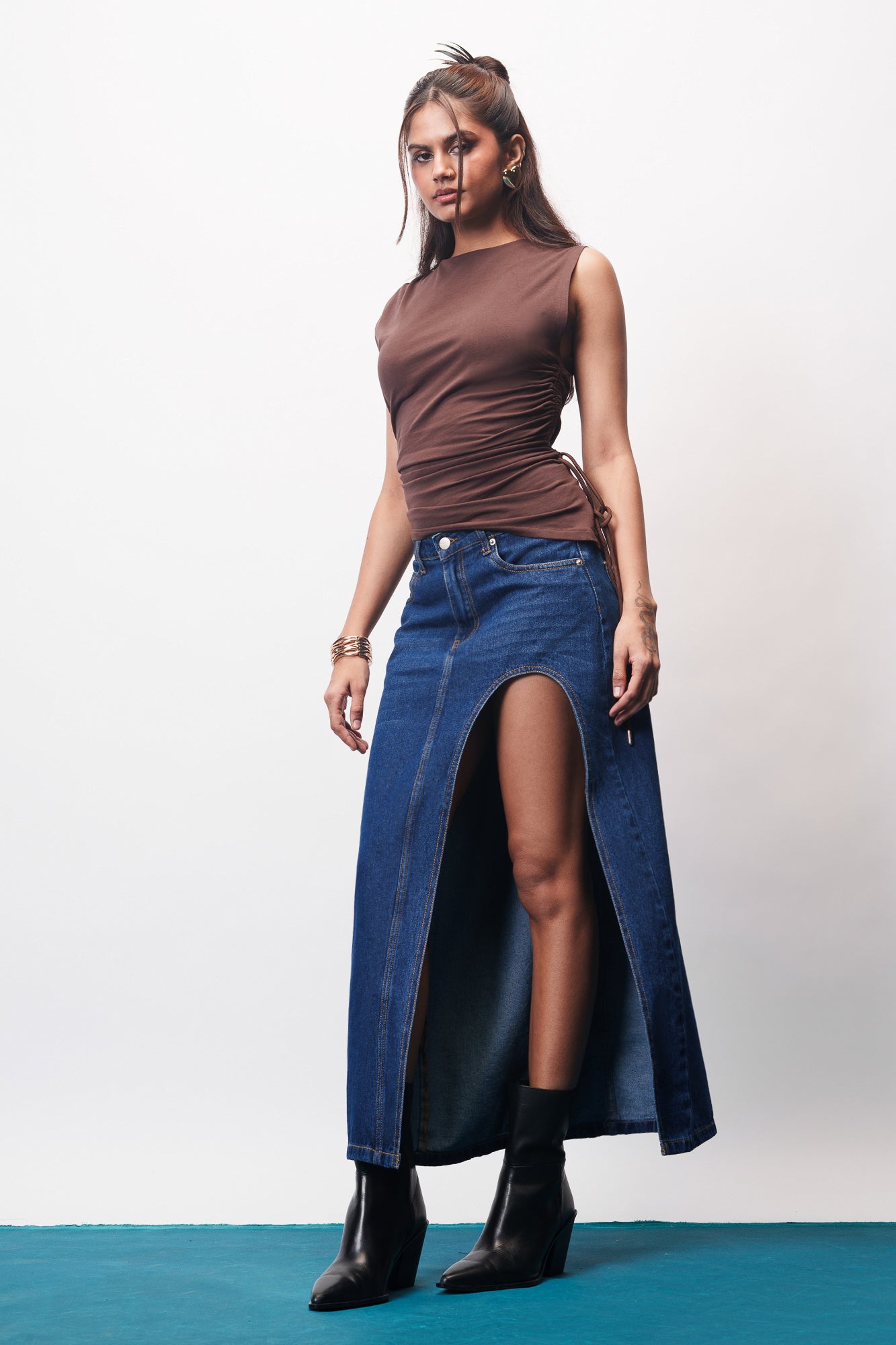 Chic Blue Curved Slit Women's Denim Midi Skirt