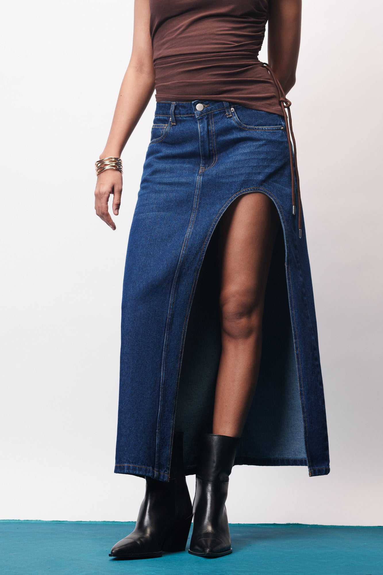 Chic Blue Curved Slit Women's Denim Midi Skirt