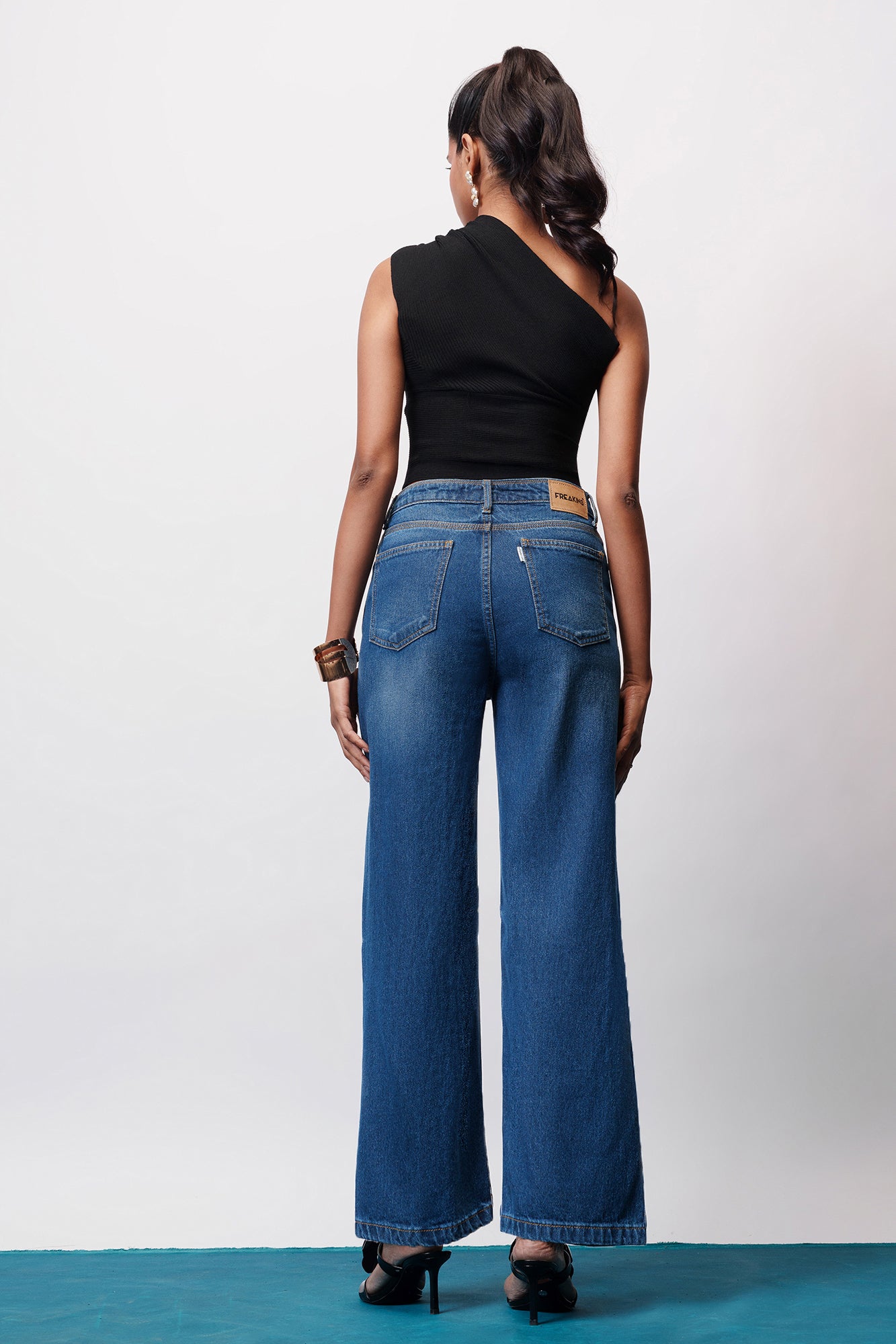 Everyday Indigo Women's Straight Jeans