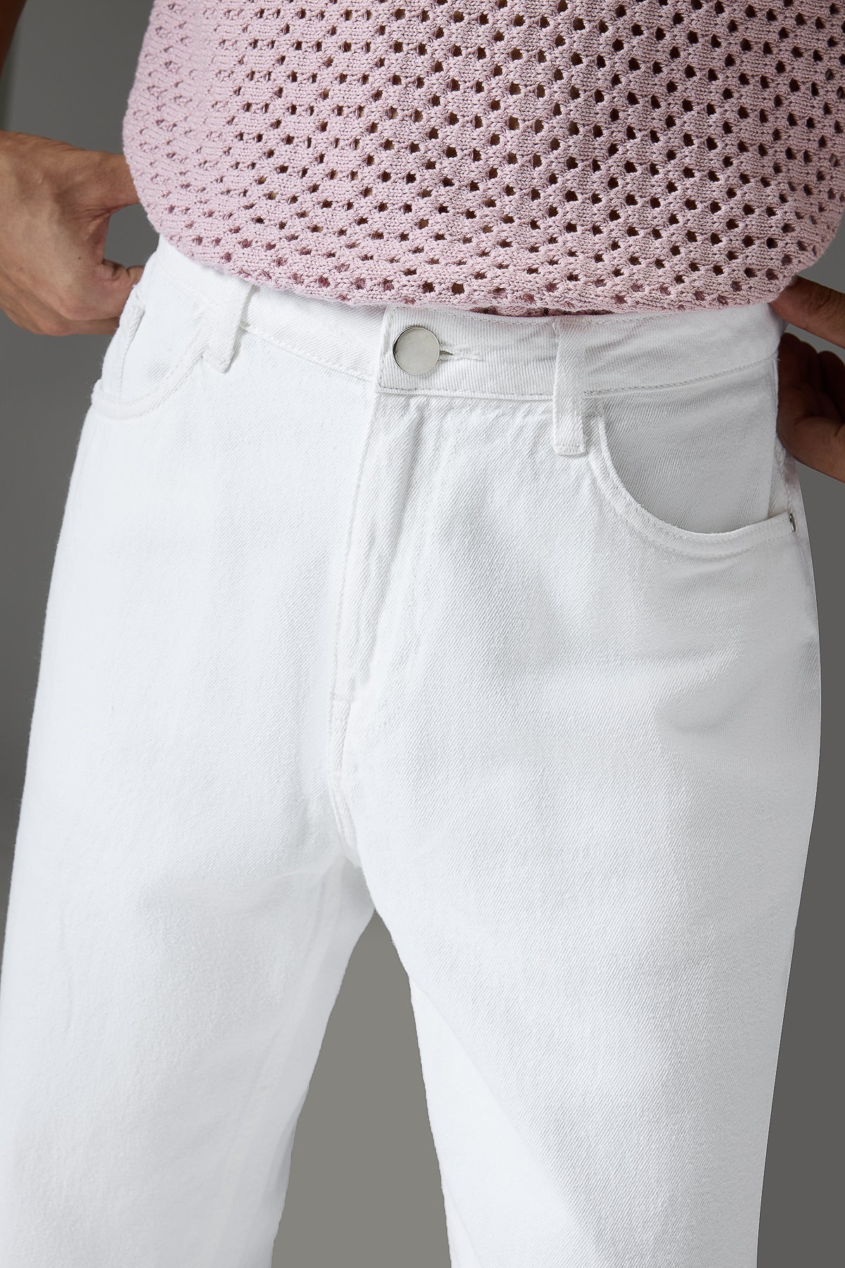 White Men's Slim Straight Jeans