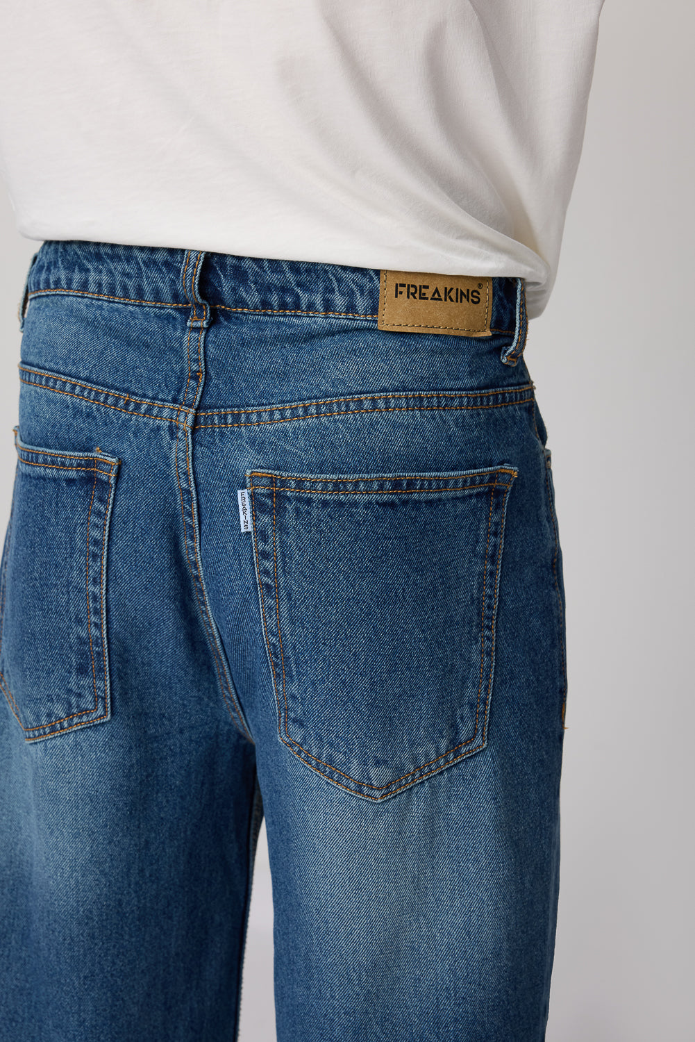 Misty Indigo Men's Baggy Straight Jeans