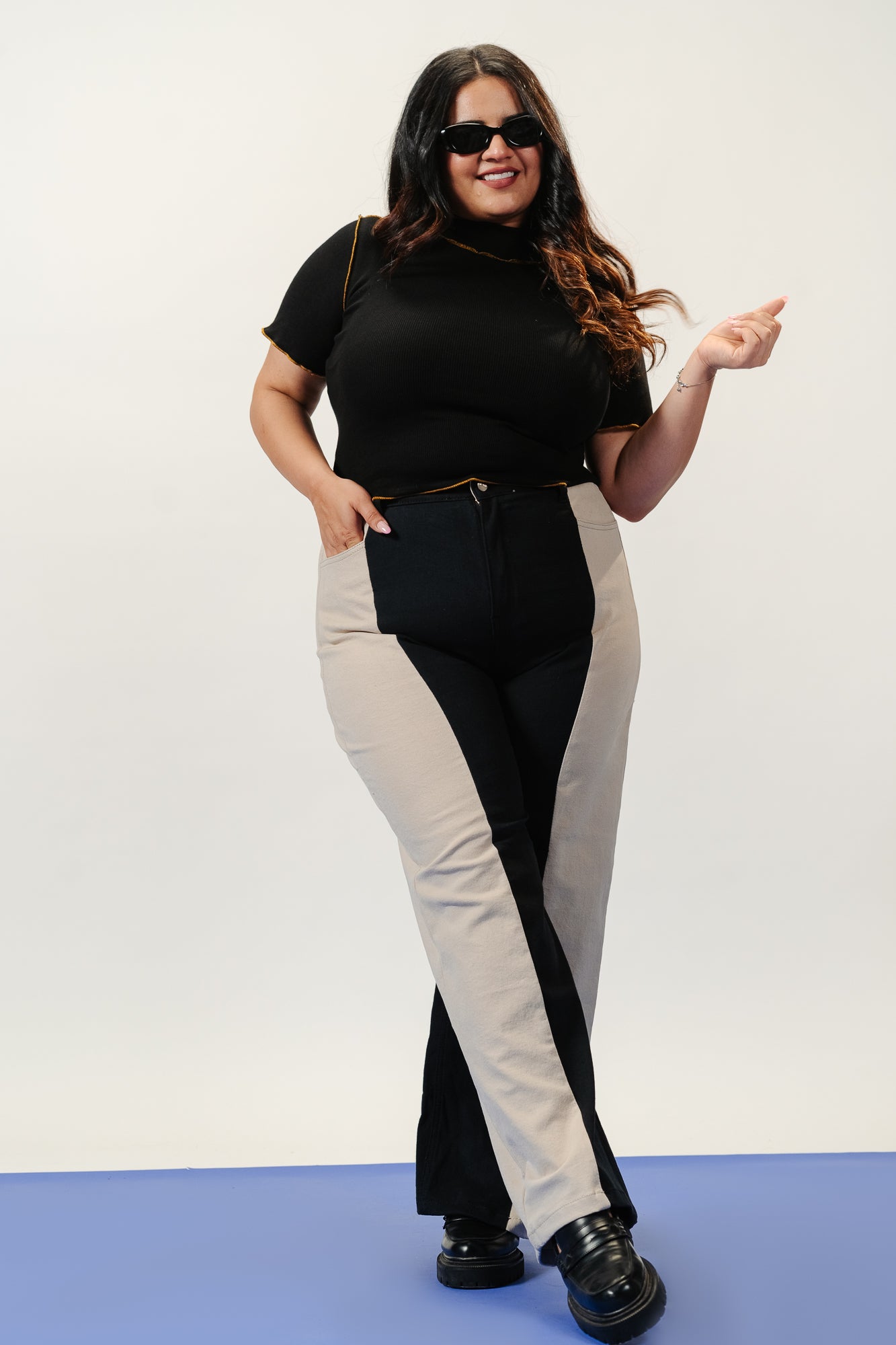 TWO TONE STRETCH STRAIGHT JEANS