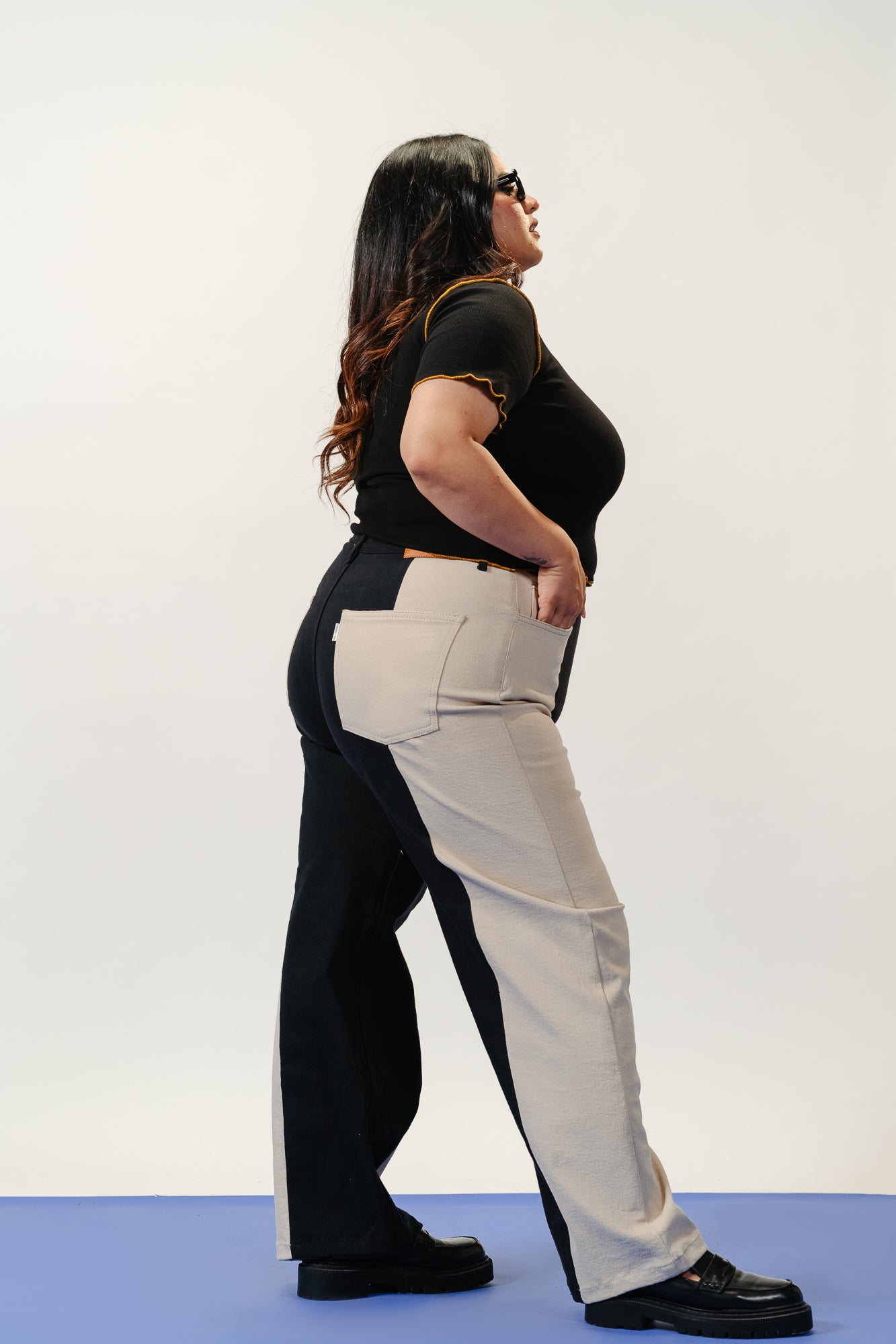 TWO TONE STRETCH STRAIGHT JEANS