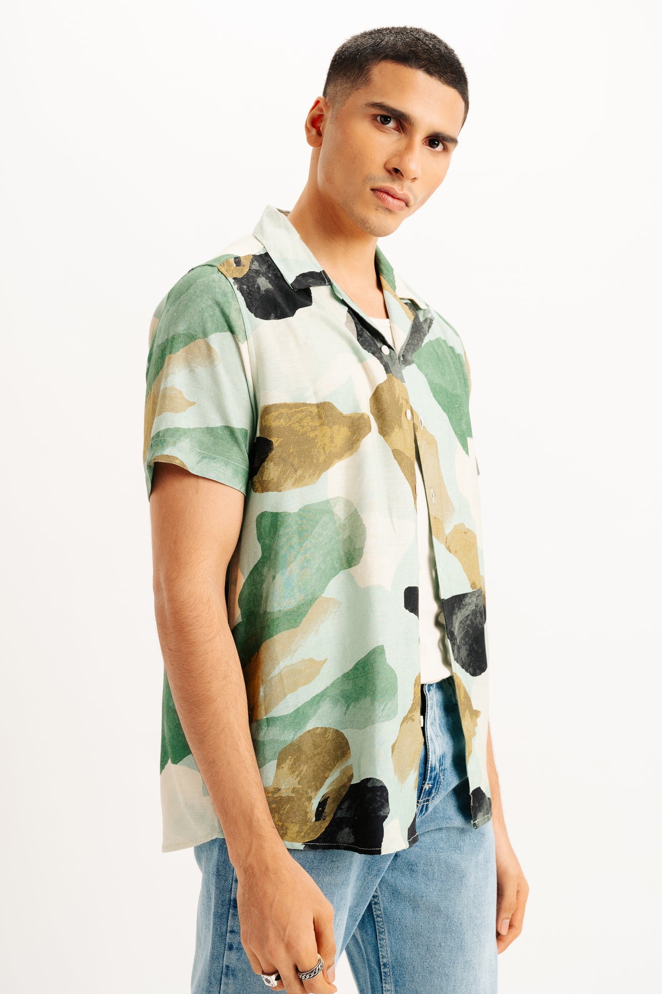 Emerald Spectrum Men's Abstract Linen Shirt