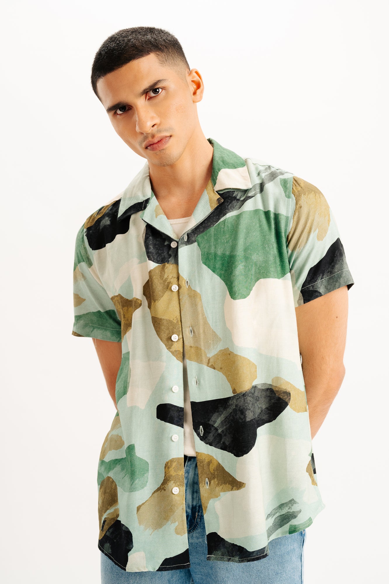 Emerald Spectrum Men's Abstract Linen Shirt