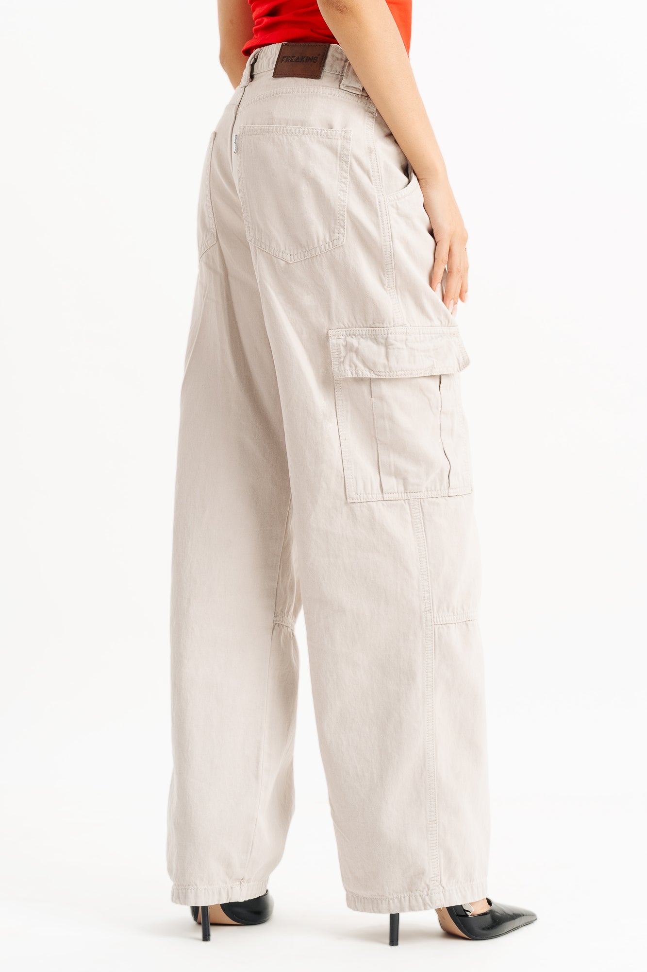 Bisque Women's Wide Cargo Jeans