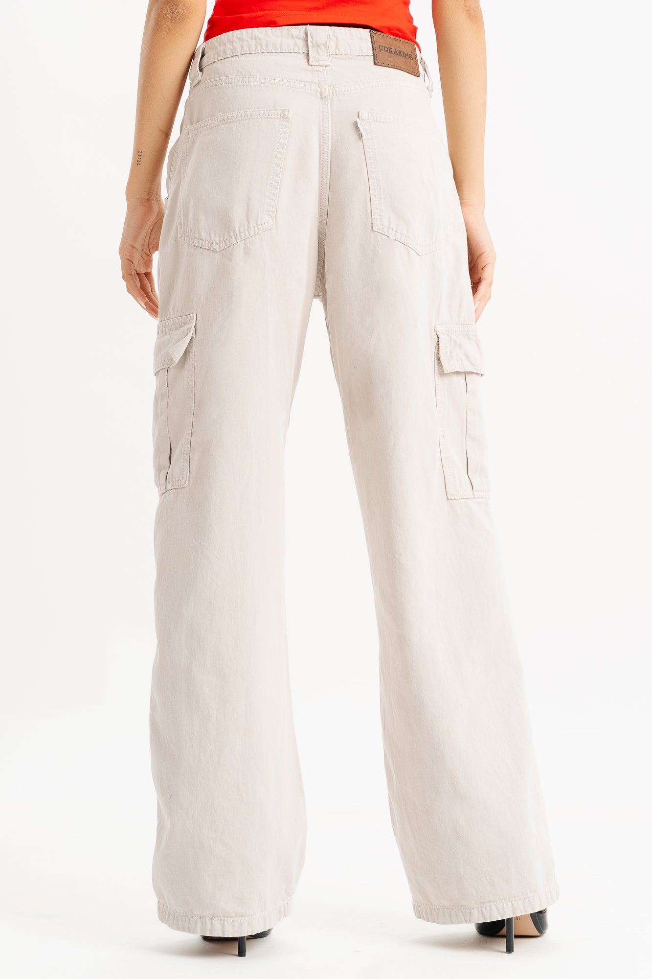 Bisque Women's Wide Cargo Jeans