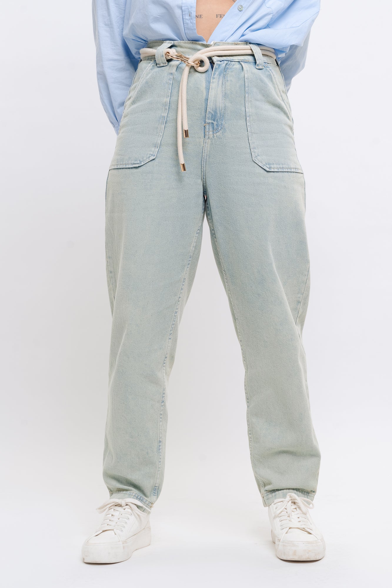 ELONGATED POCKET TINTED SLOUCHY JEANS
