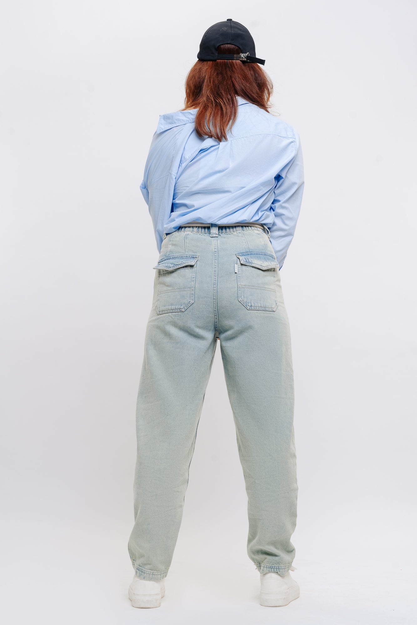 ELONGATED POCKET TINTED SLOUCHY JEANS