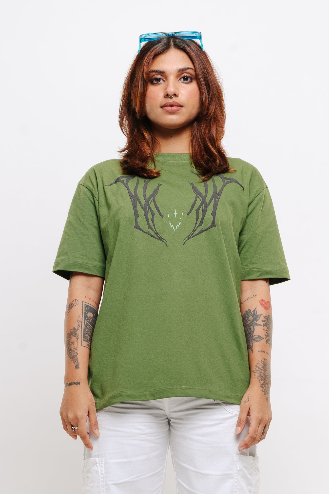 OLIVE DEMONIC OVERSIZED TEES