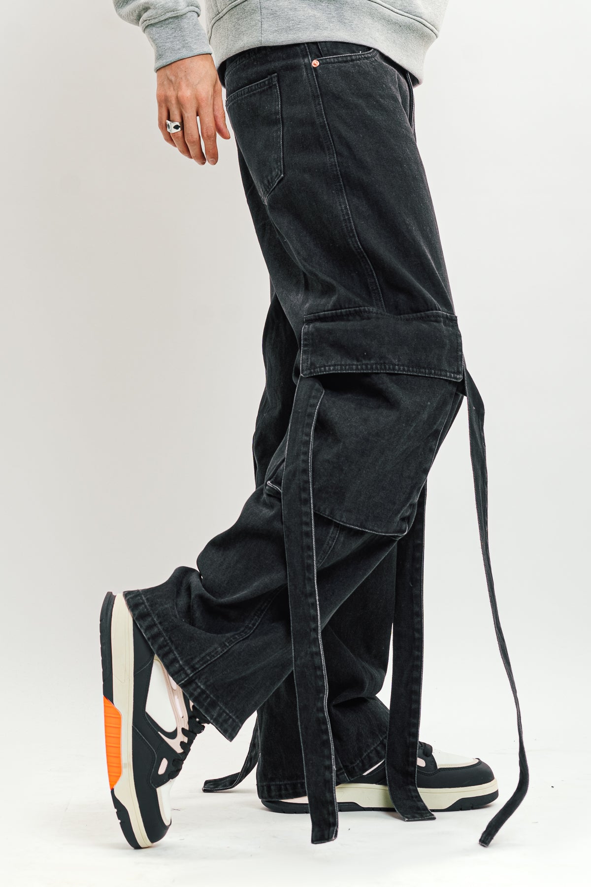 Black Men's Baggy Cargo Jeans