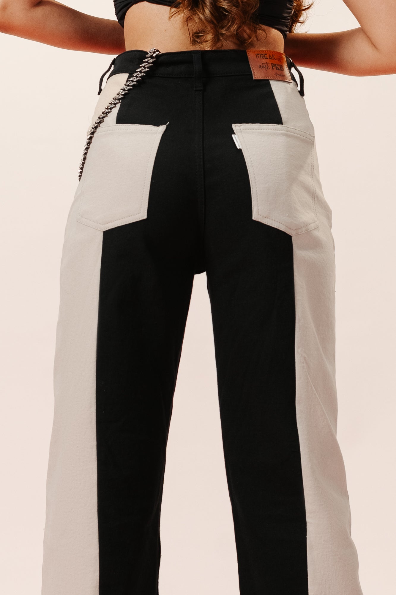 TWO TONE STRETCH STRAIGHT JEANS