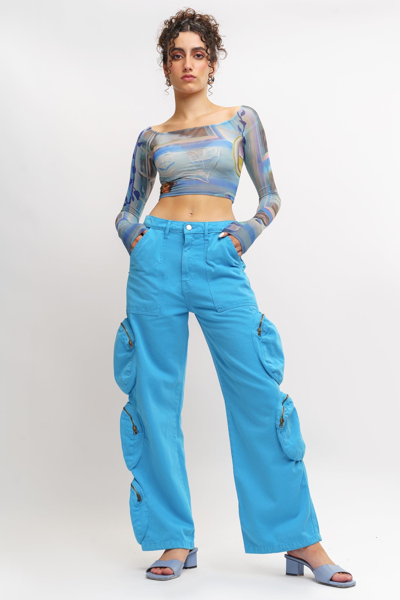 COUNTLESS CARGO JEANS