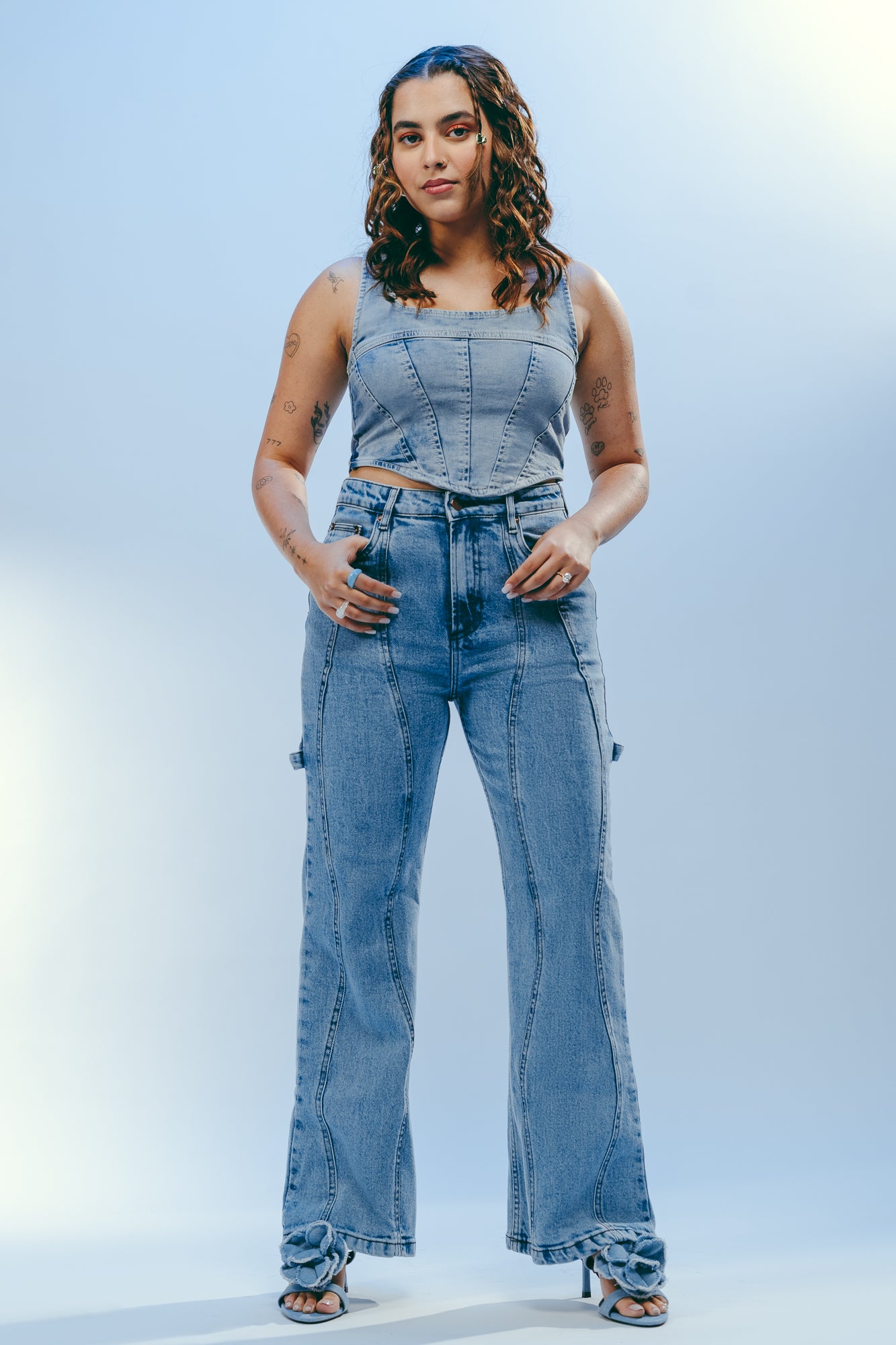 Wavy Seamed Light Washed Jeans