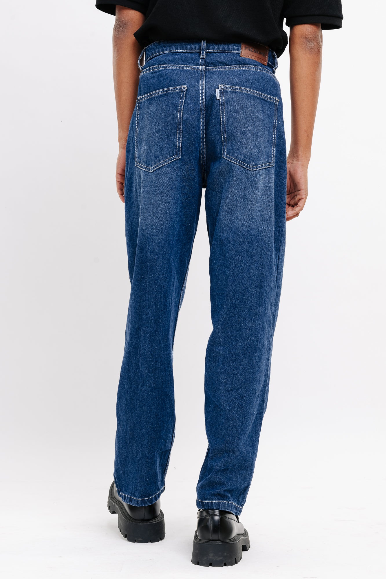 Basic Blue Men's Straight Jeans