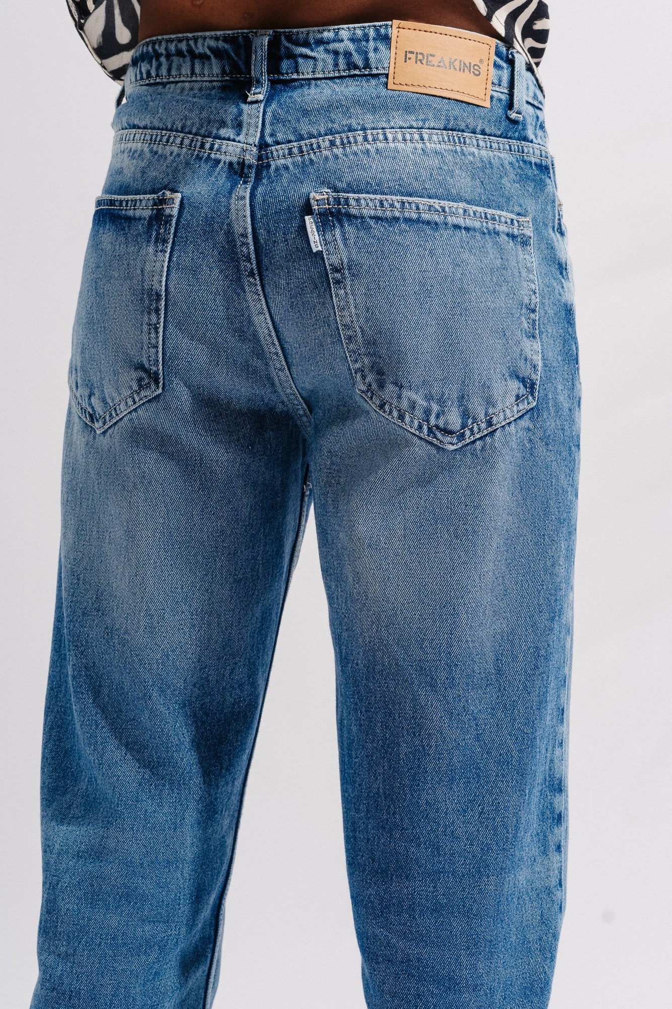 Classic Blue Men's Slim Straight Jeans