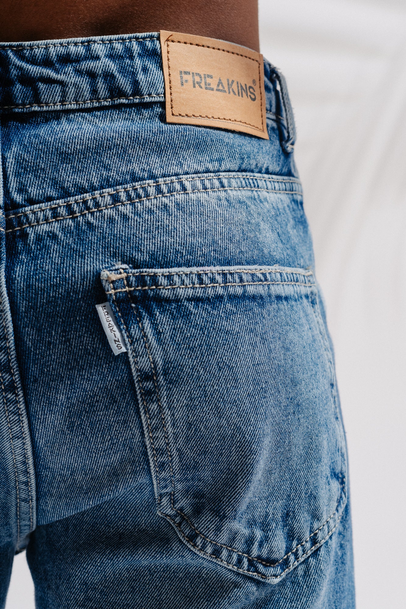 Classic Blue Men's Slim Straight Jeans
