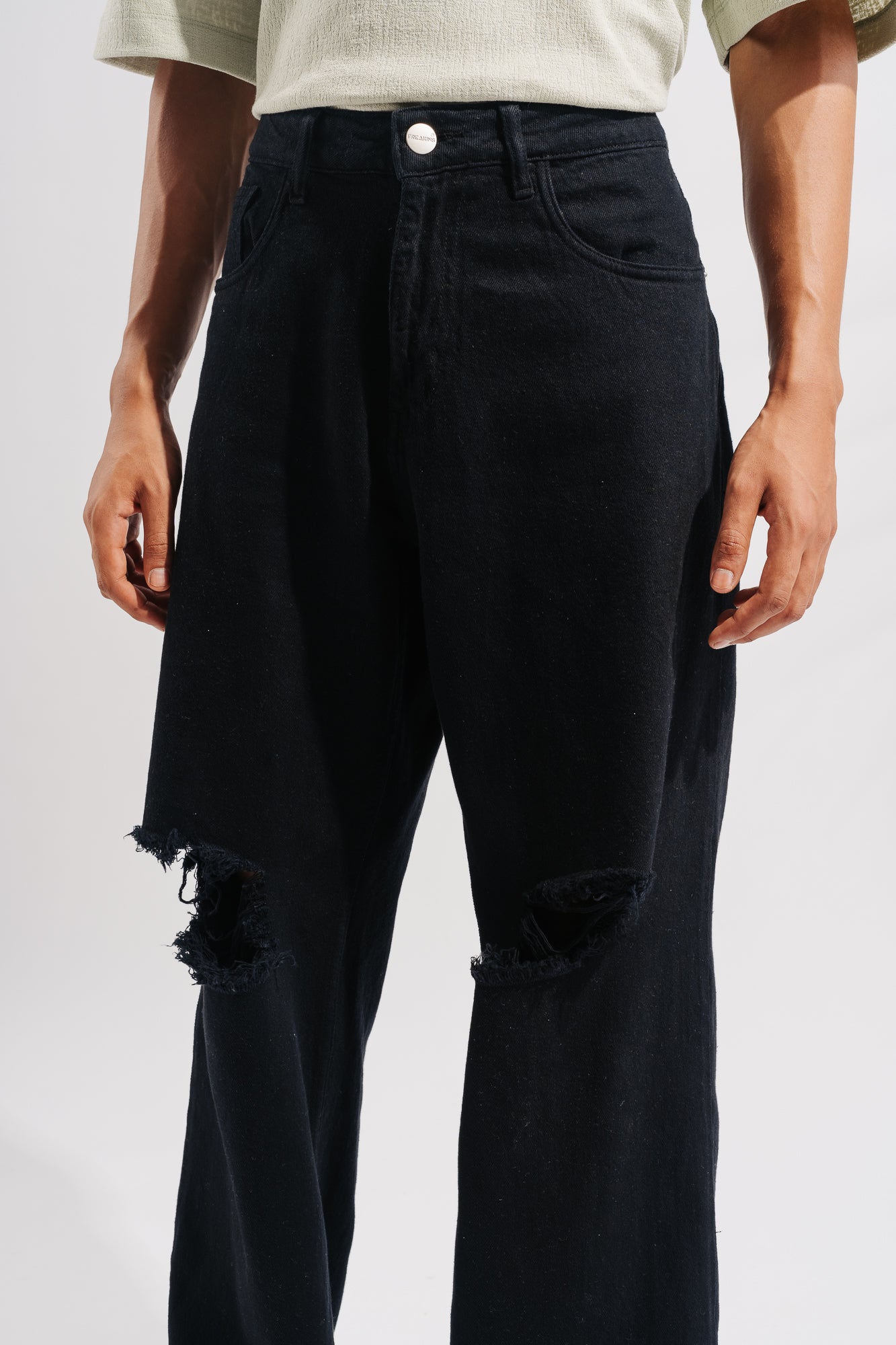 Black Distressed Men's Baggy Straight Jeans