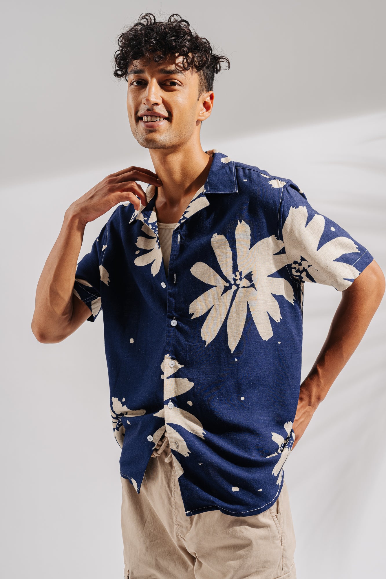 Cut Out Floral Men's Linen Shirt