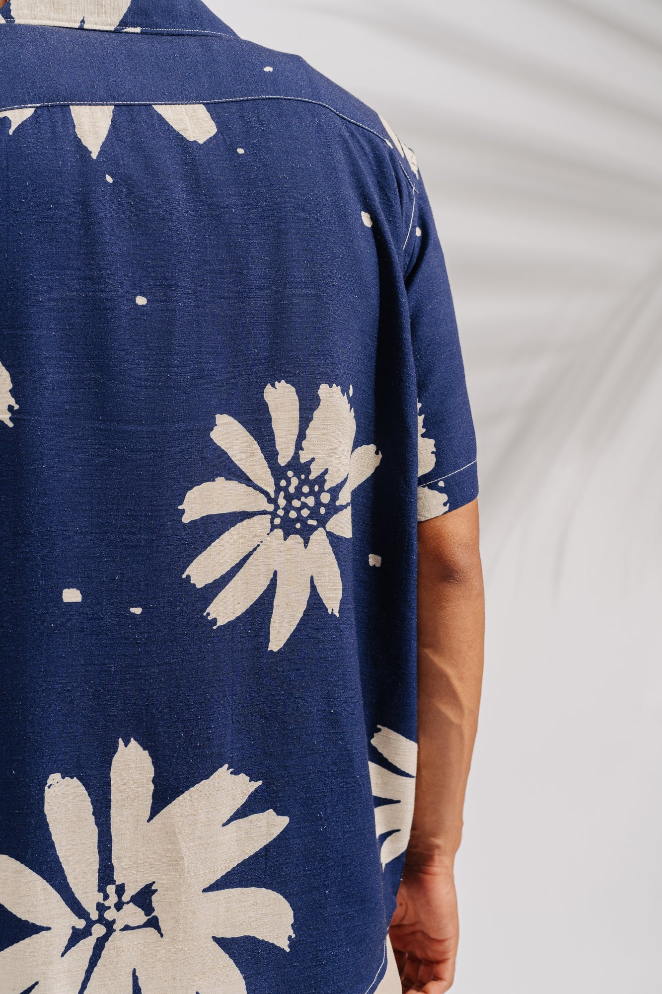 Cut Out Floral Men's Linen Shirt