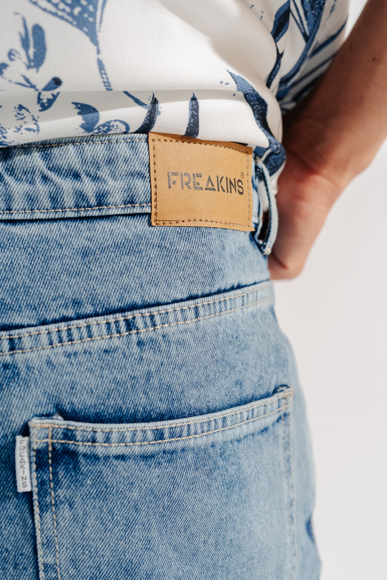 Light Blue Fish Cut Men's Regular Straight Jeans