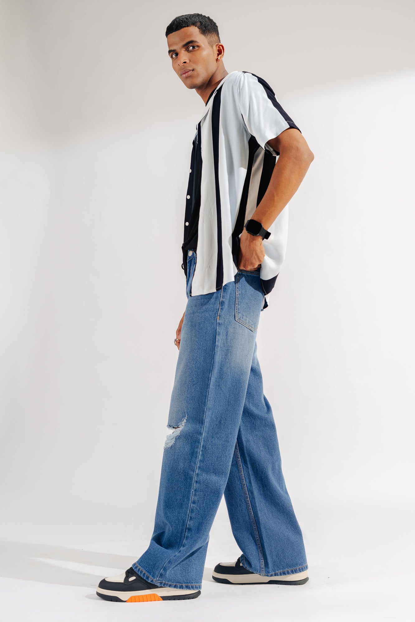 Distressed Wide Men's Jeans