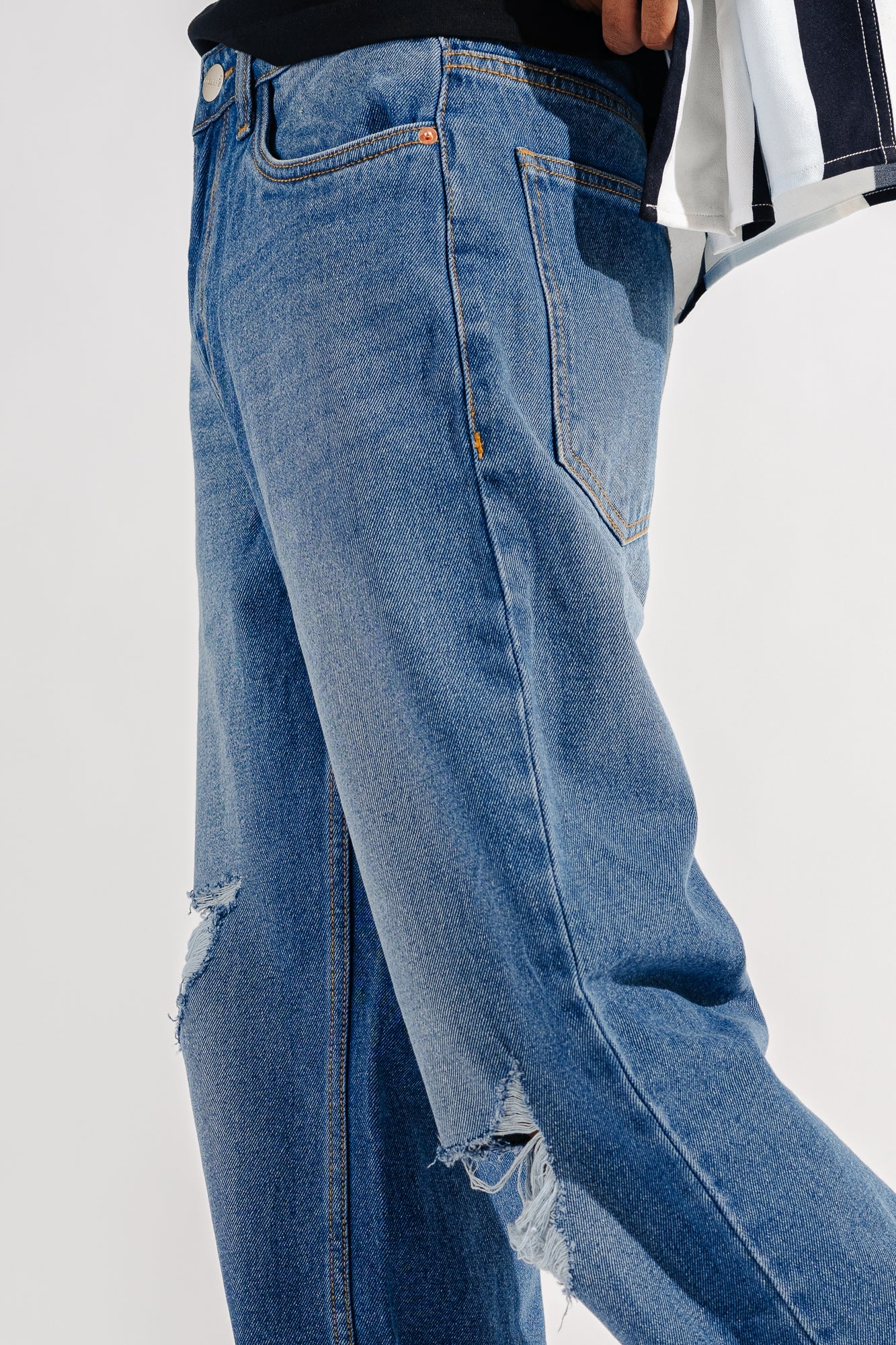 Distressed Wide Men's Jeans